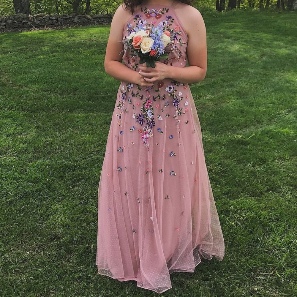 Embroidered pink prom dress!